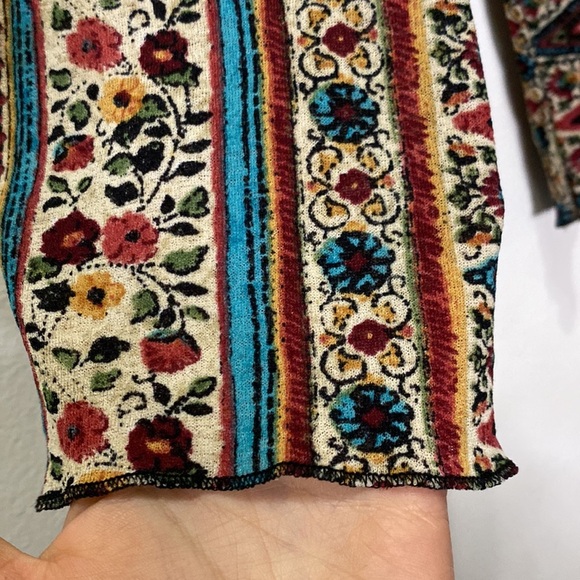 Melrose Abstract Nylon Blouse - Picture 5 of 9